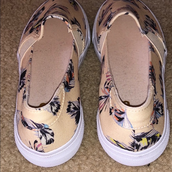 NEW - DSW Cream Flats - Size 7 - Picture 6 of 7